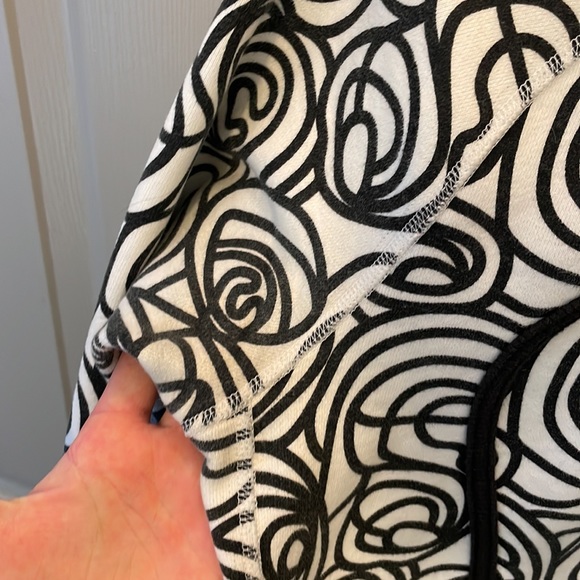 Lululemon Sweater - Picture 5 of 5